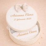 Trusou de botez fetițe personalizat ivoar cu dantelă și brocard auriu - Model Arianna - imagine 6