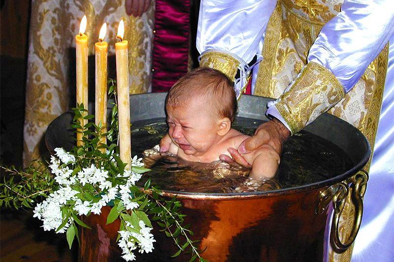 Magia si taina botezului