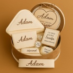 Trusou de Botez Natural Chic - catifea cappuccino, dantela ivory și inimă gravată pe lemn - imagine 6