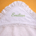 Prosop bebelus cu capișon din frotir și bumbac satinat - prosop cu capison pentru botez - imagine 6