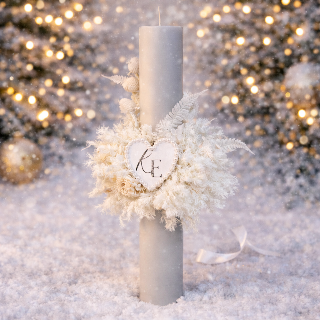 lumanare-botez-dantelina-parafina-flori-naturale-35cm Lumânare botez DANTELINA din parafină gri deschis, cu flori naturale uscate și criogenate, 35 cm