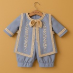 Costum de botez cu broderie specială, albastru - Model Adam