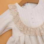 Rochiță botez din bumbac texturat cu dantelă – Model Elia - imagine 2