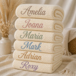 Păturică Bebeluși Personalizată Ivory cu Broderie Colorată – Nume Copil | Model Harmony - imagine 2